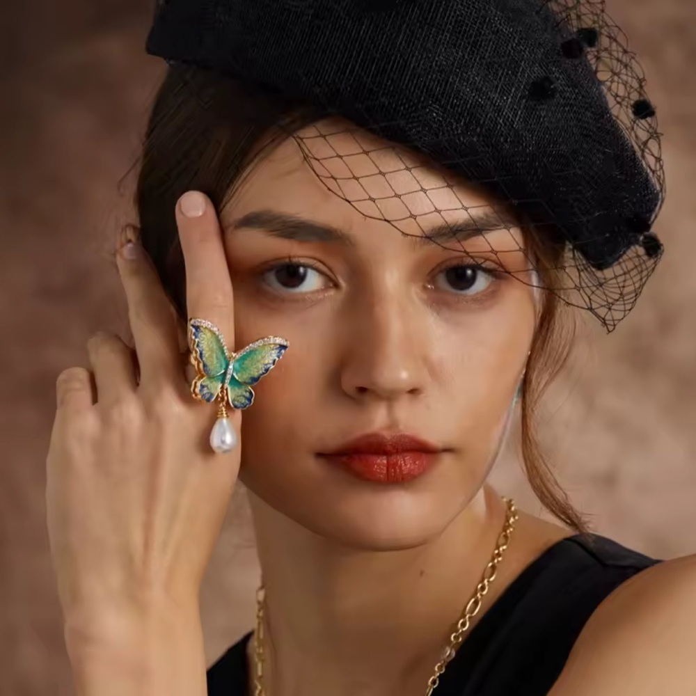 Royal Butterfly Gilded Gold Wings & Pearl Fine Craftsmanship Ring